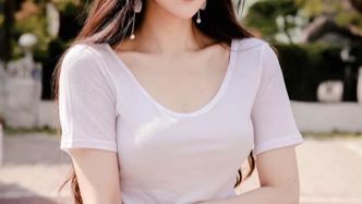 哺乳胸部下垂怎么锻炼恢复？