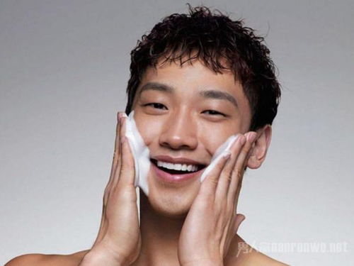 十七岁的男孩如何保持脸部光泽?男生十七岁脸部还会变化么