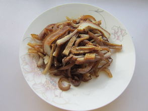 如何煮肉皮冻?怎样煮肉皮冻