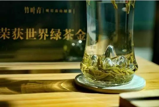 自然堂是哪个公司旗下的品牌？（莎辛那香水）