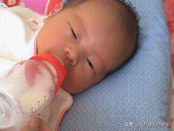 婴儿湿疹吃什么奶粉?婴儿湿疹应该吃什么奶粉