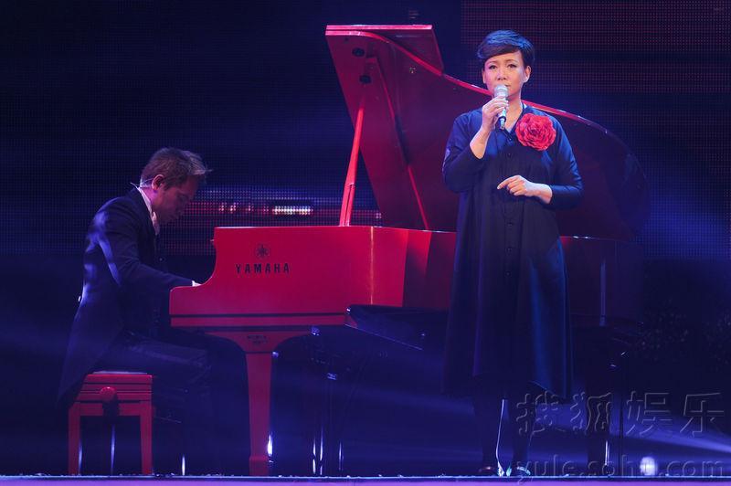 车内中控锁是什么意思？（中控锁）