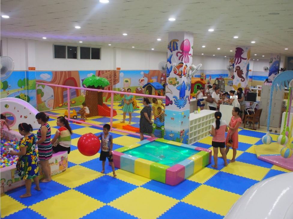 我想开一个室内儿童游乐园大概需要多少资金？（美加乐）