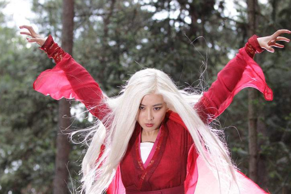 白发魔女传前一部？（老版白发魔女传）