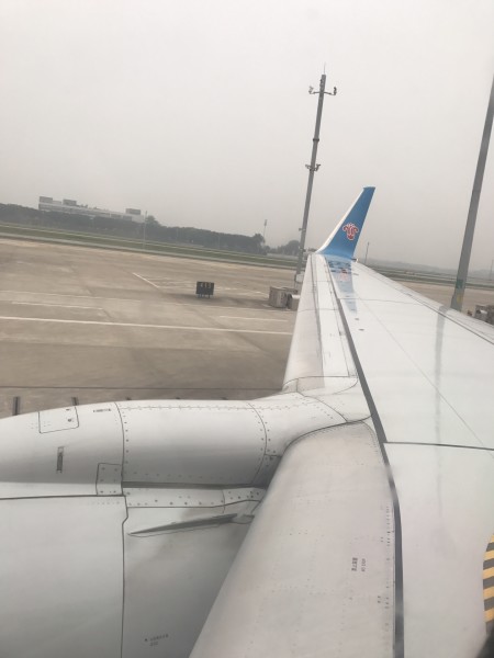 厦门航空国际航班托运的高尔夫球包怎么提取？（高尔夫球包）