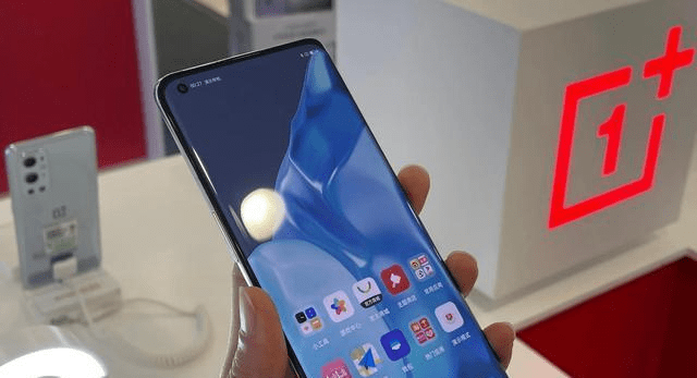 三星w2013翻盖手机怎么开机？（w2013）